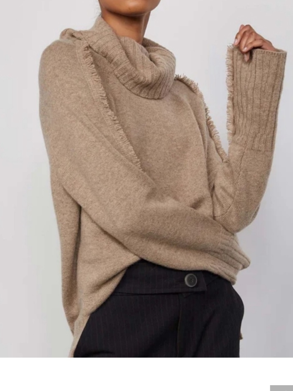 Brochu Walker Jolie Fringe
Cashmere Sweater M.